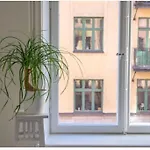 Modern Laegenhet Med Balkong