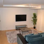 Spacious 1-Bedroom Flat 15 Min To Stockholm City Center