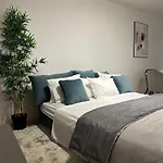 Bromma Bliss Apartment - City Escape