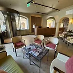 Crystal Plaza Hotel