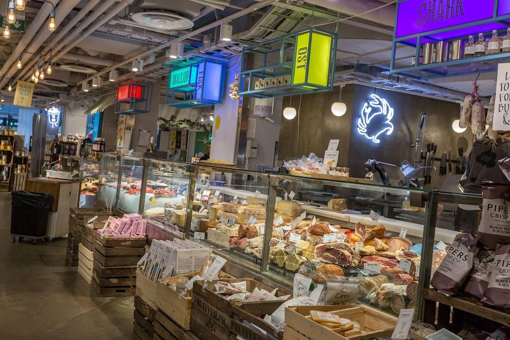 With Urban Deli Hotell Stockholm