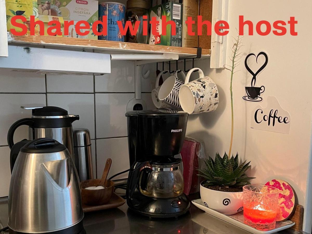 Private In 2r Apartment Stockholm