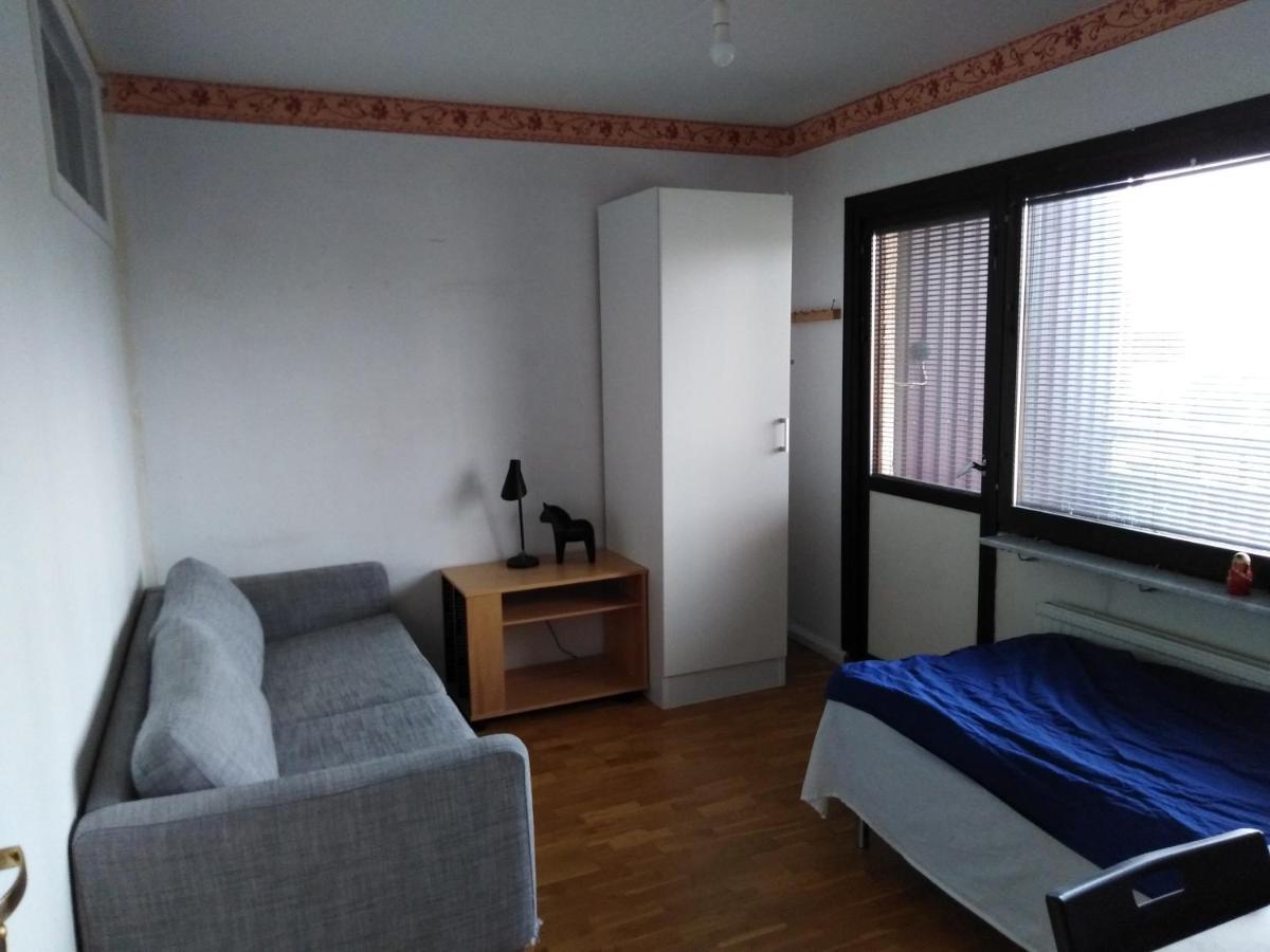 Large Room, Near Kista Galleria, Privatunterkunft