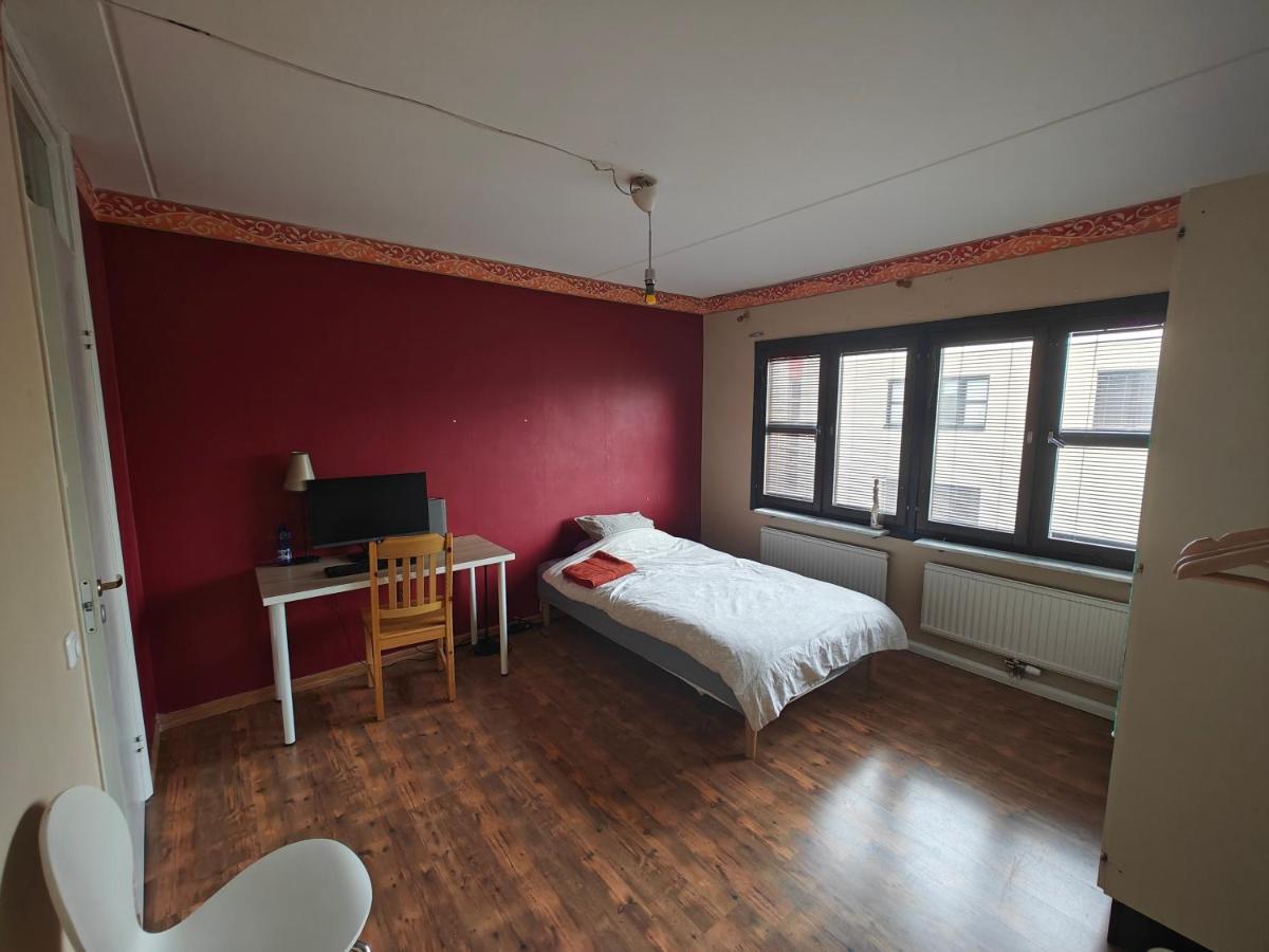 Large Room, Near Kista Galleria, *