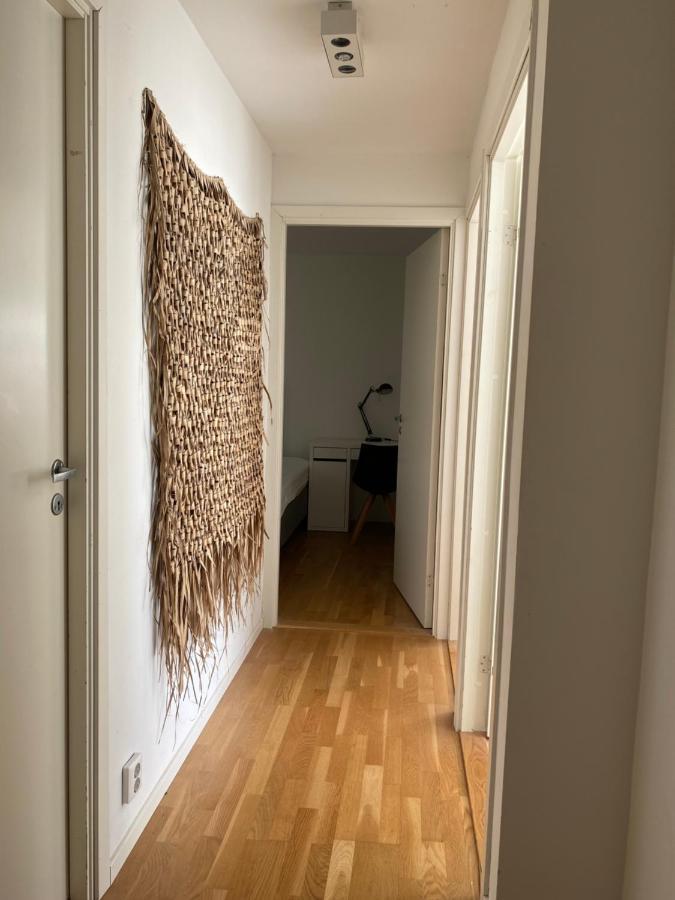 Exclusive 2 Level Etage Next To Arlanda-city Metro Appartement