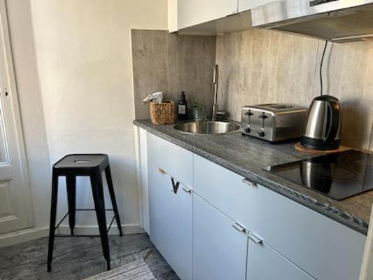 Loft Haven 3 Beds In A 1- Bedroom Gem - 917 Apartment Stockholm