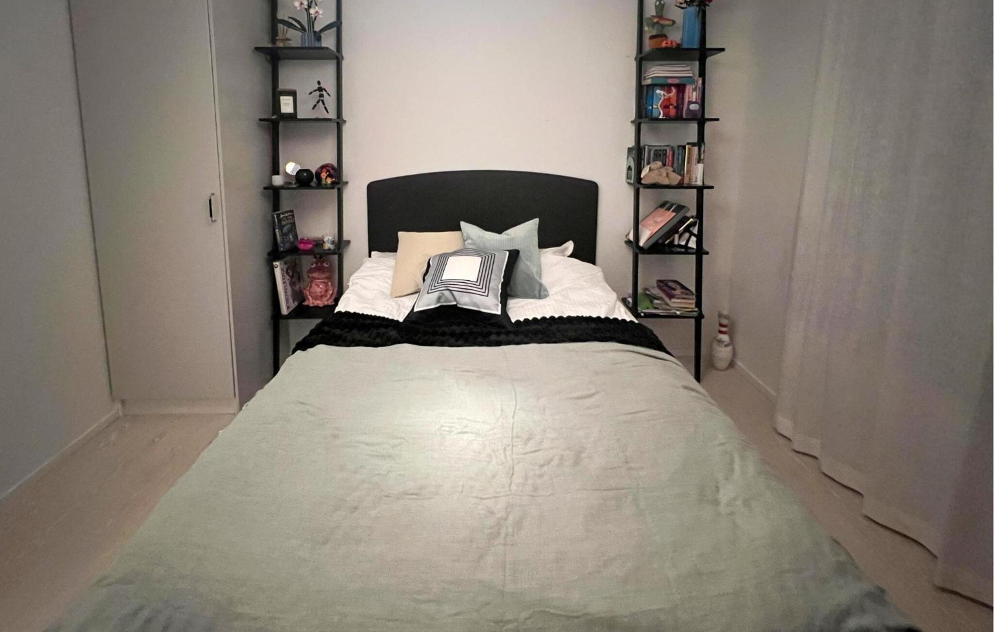 2 Bedroom Gorgeous In Apartment Stockholm