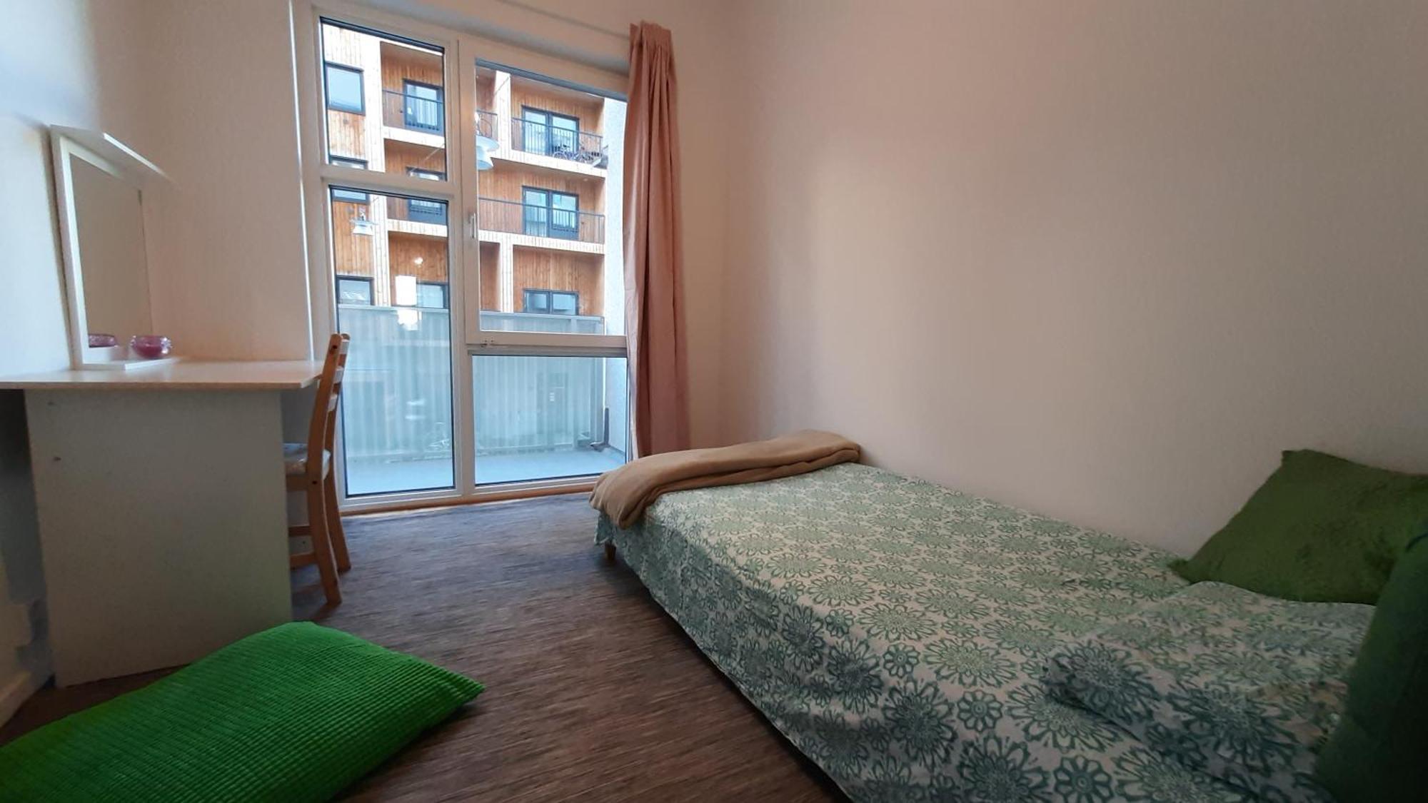 Private In Shared Lovely, Amazing, Modern +garden +bbq Rum i privatbostad Stockholm