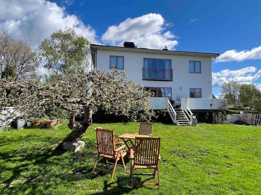 Pousada Spacious House Close To Nature And City. Estocolmo