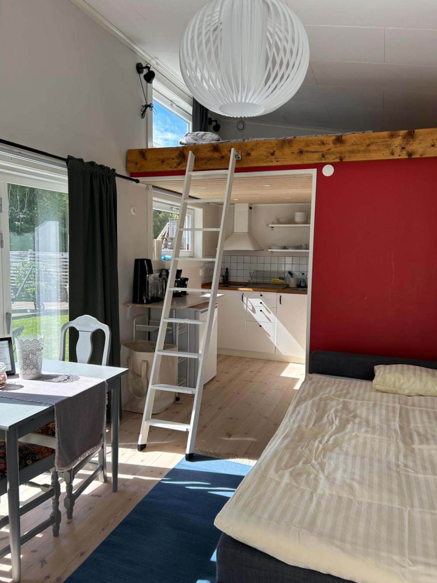 Gaesthus Naera Och Aelvsjoemaessan Holiday home