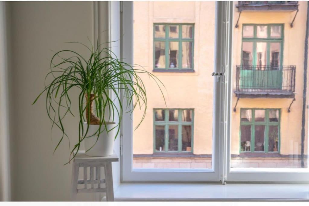 Modern Laegenhet Med Balkong Apartment