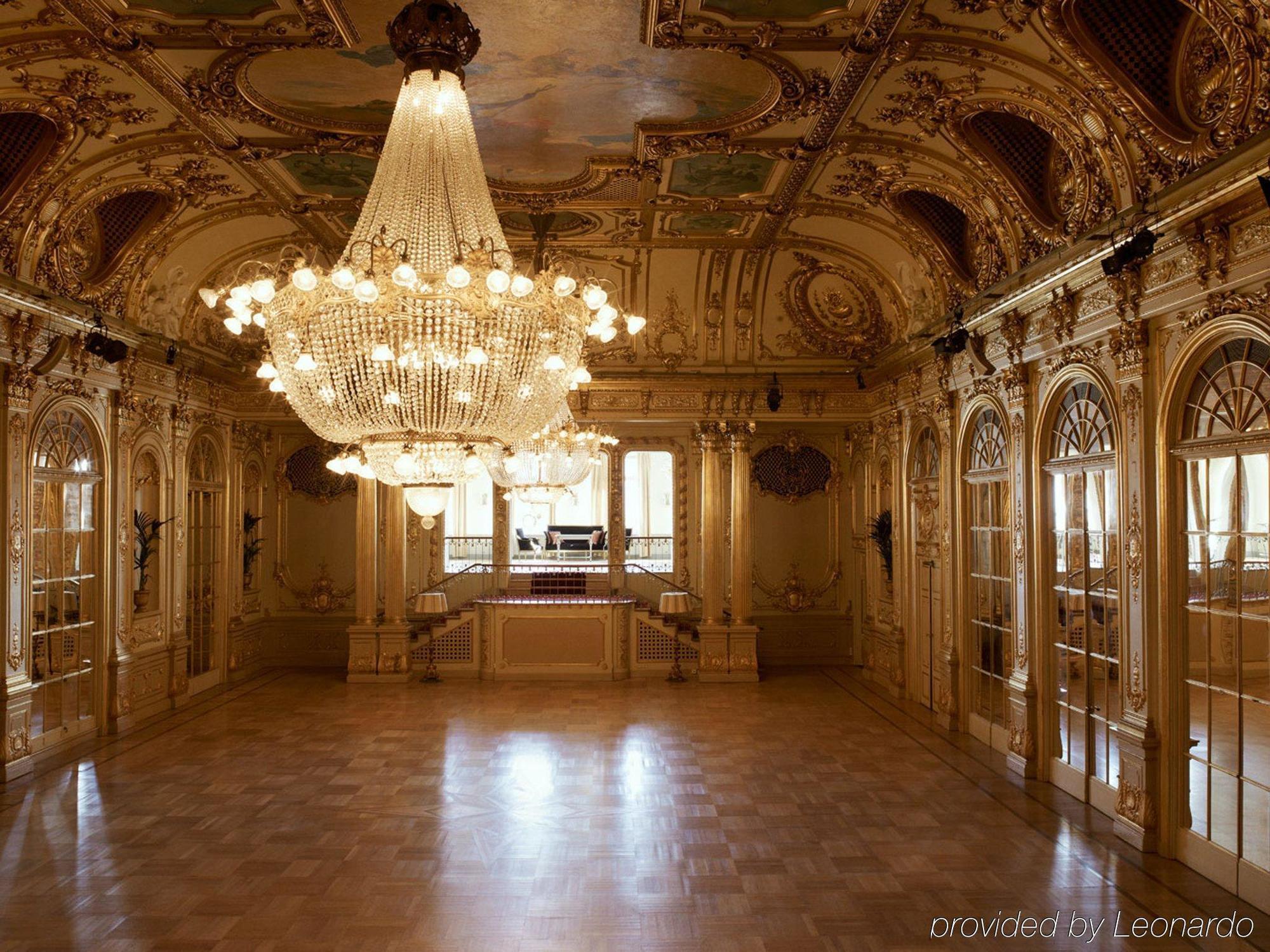 Grand Hotel