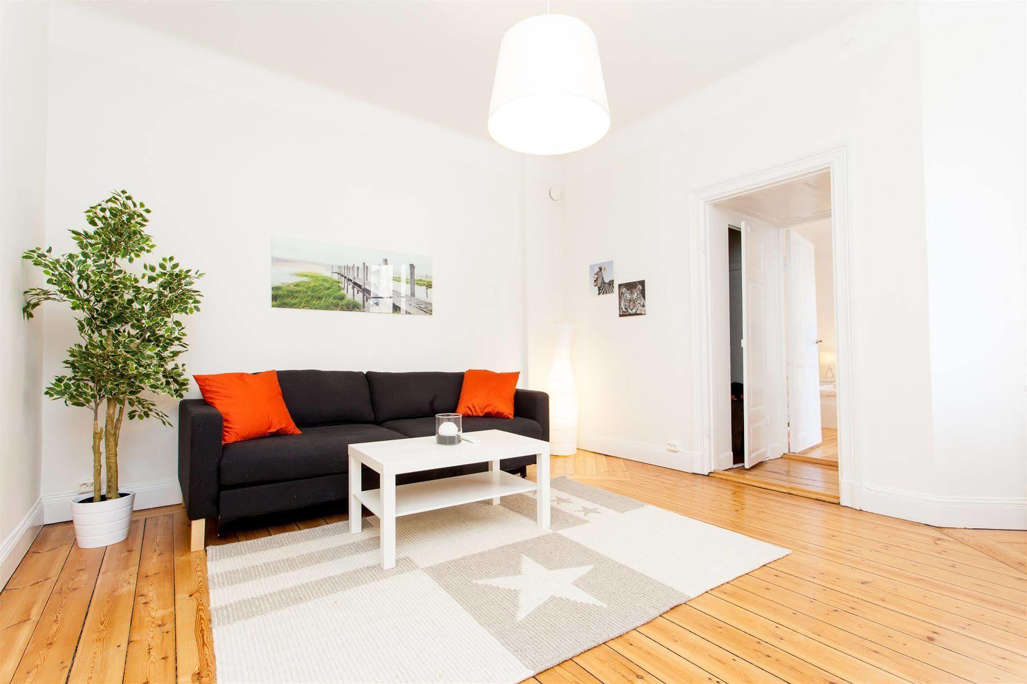 Apartdirect Sveavagen *