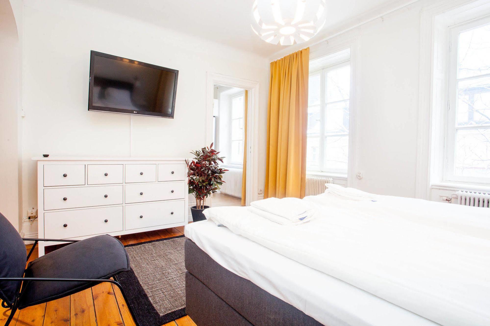 Apartdirect Sveavagen *