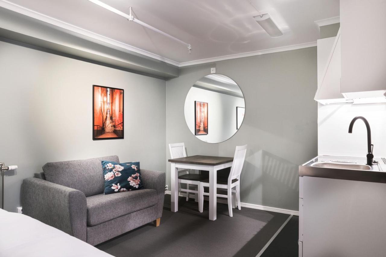 Niro Hotel 3*