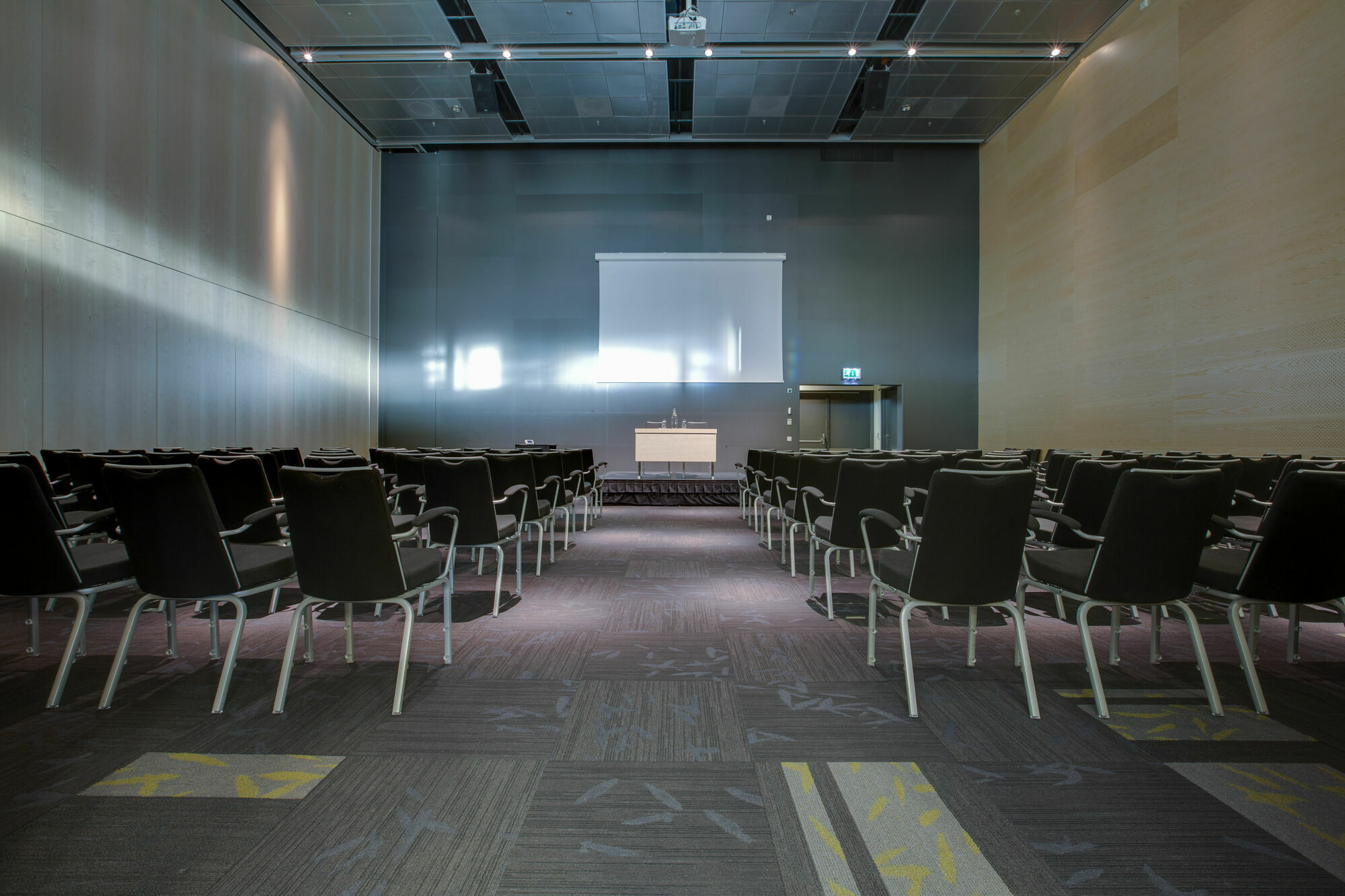 Hotel Radisson Blu Waterfront Hotel, 4*