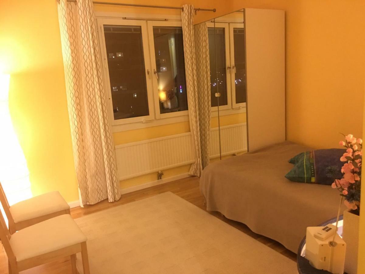 Studio Apartment,own Entrance, Keyless Check In. Stockholm