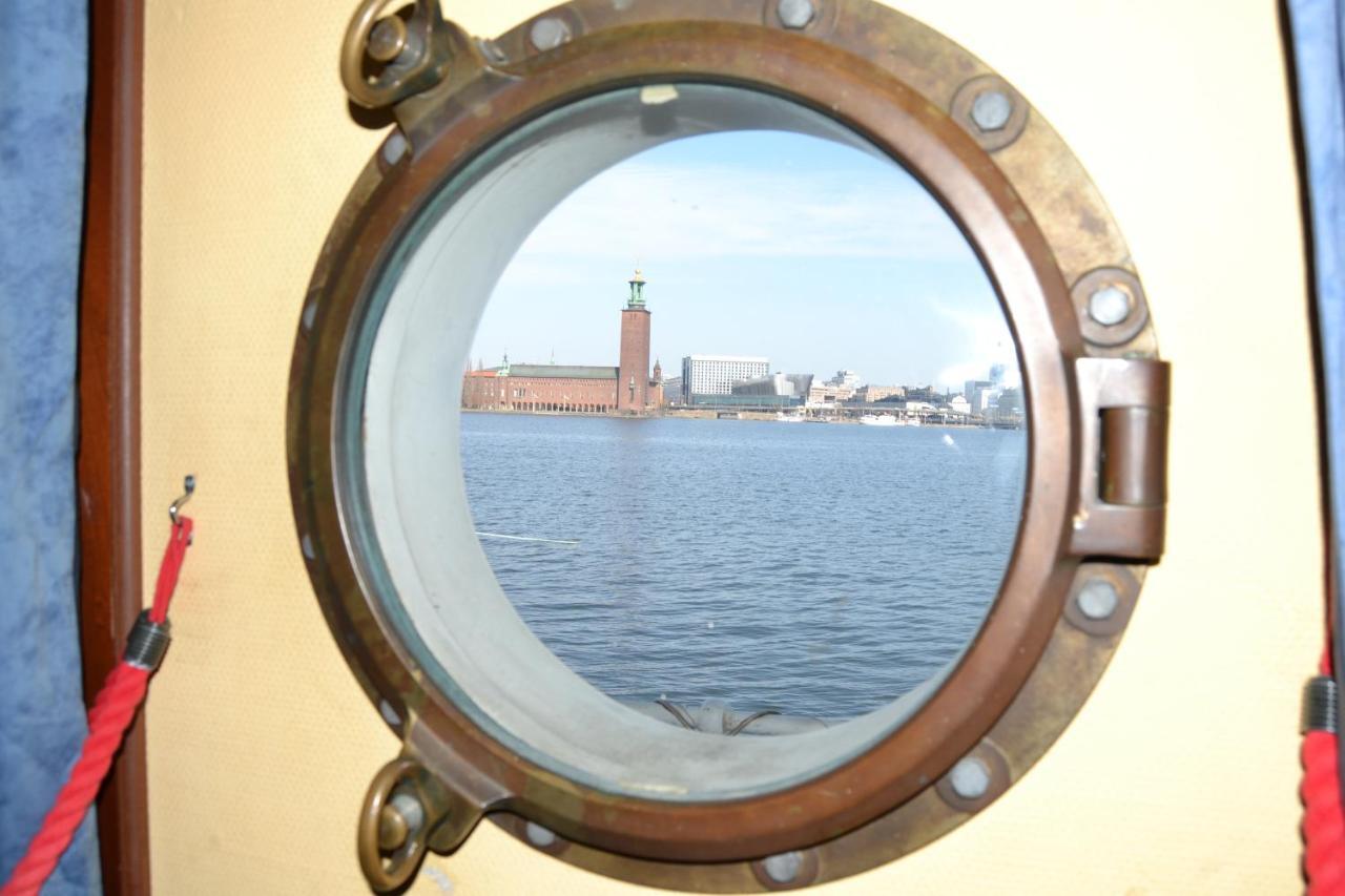 Botel Den Roeda Baten